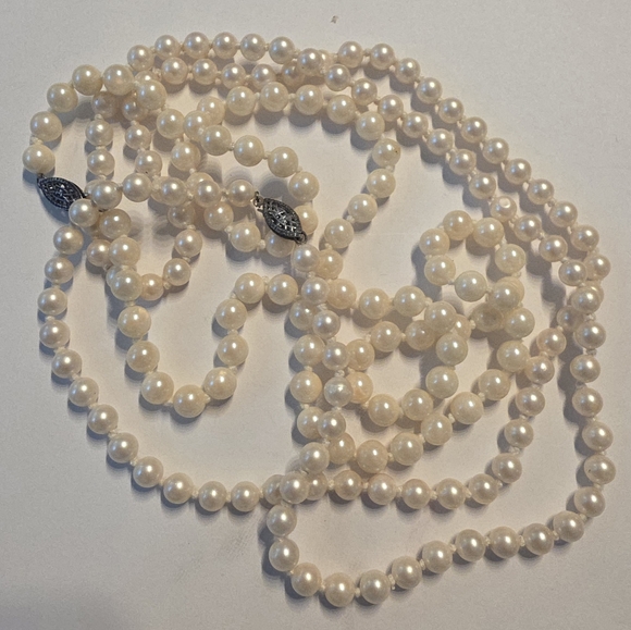 SET OF TWO VINTAGE ANTIQUE FAUX PEARLS STERLING 925 CLASPS  28 IN AND 22 IN - Picture 6 of 6